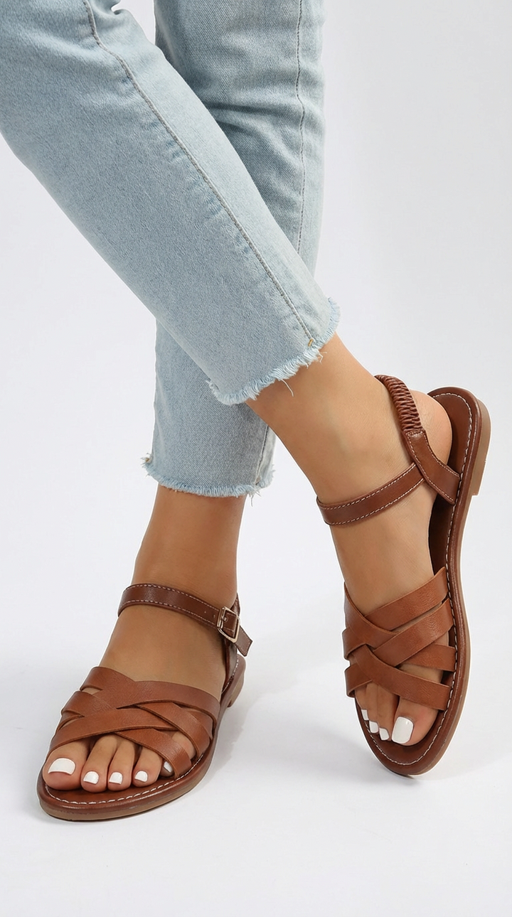 Sandalias con tiras cruzadas