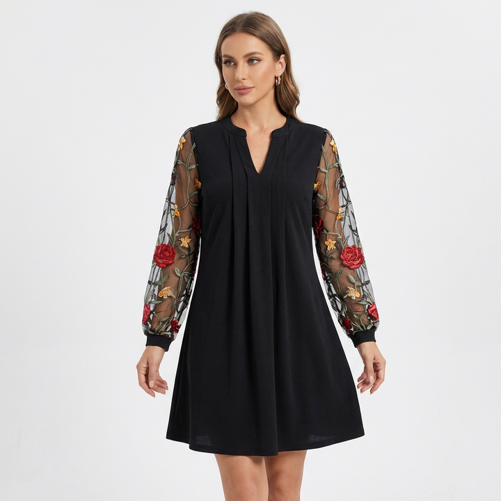Consuelo | Vestido Negro Cuello V Manga Transparente Bordada Mujer