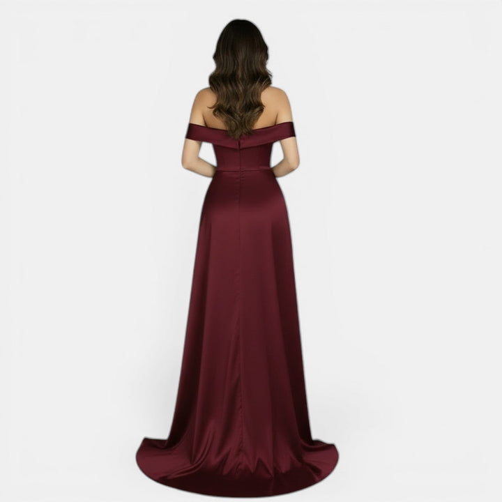 Vestido de Fiesta Off-Shoulder con Abertura Alta