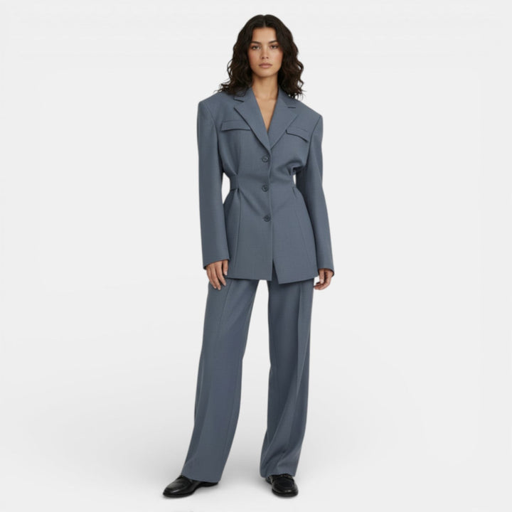 Conjunto Blazer Entallado y Pantalón Elegante