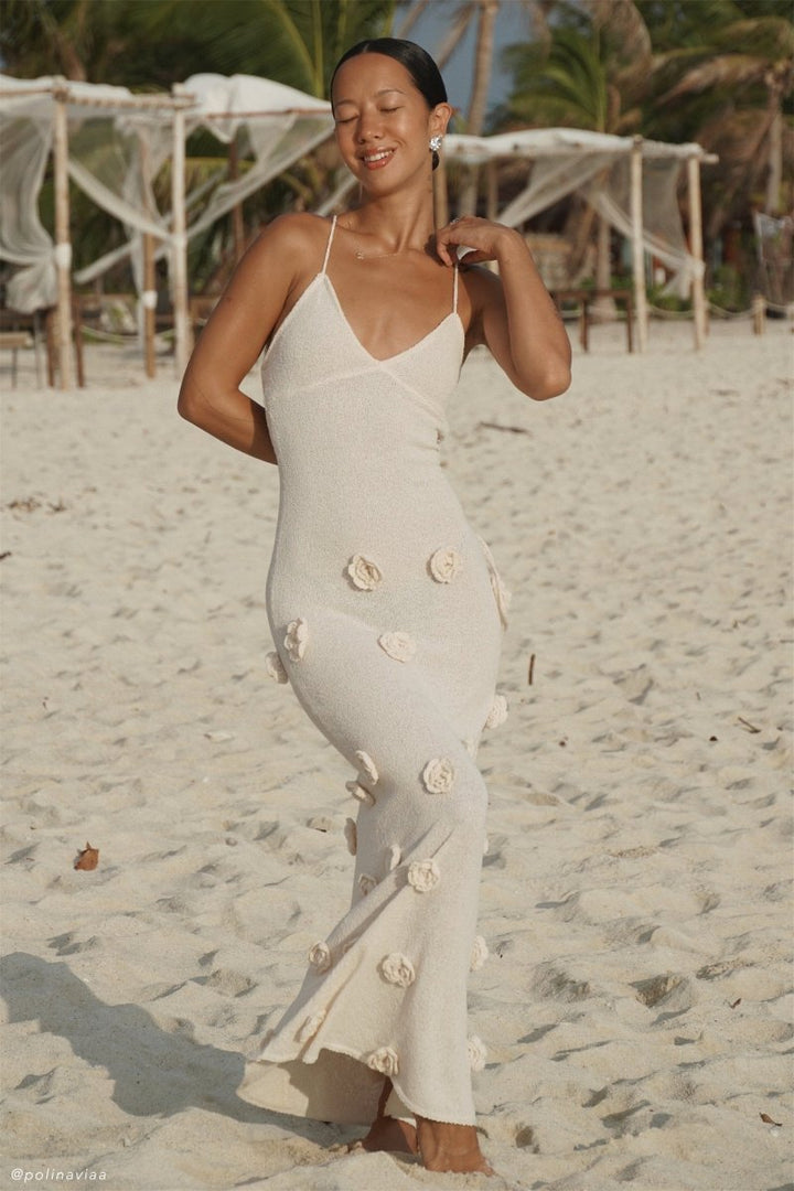 Hilara - maxi vestido de punto floral con cuello en V